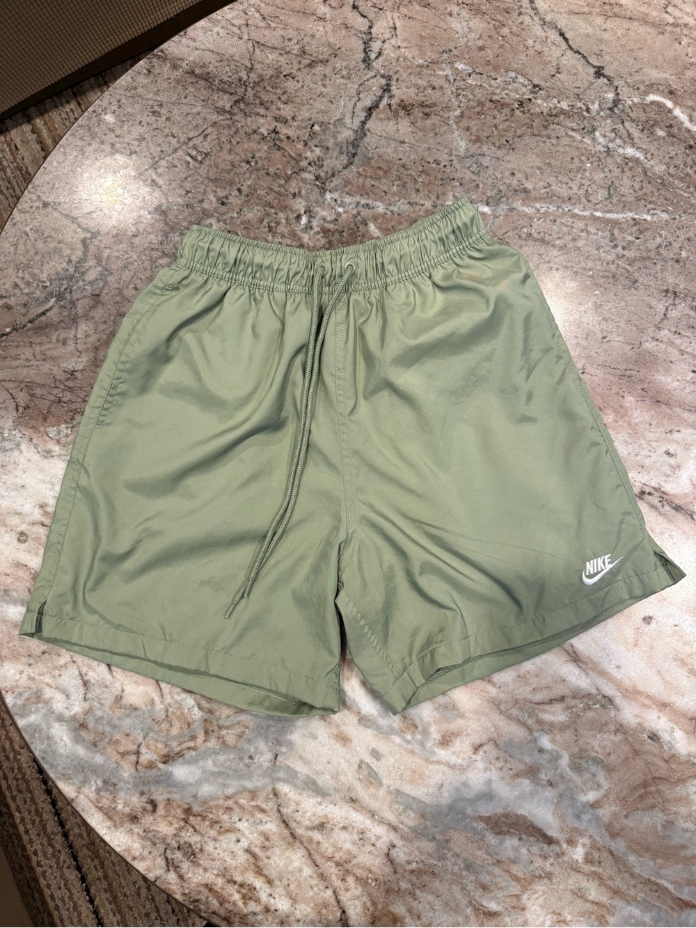 Nike Men’s Olive Green Woven Athletic Shorts Size Small Mesh Lined